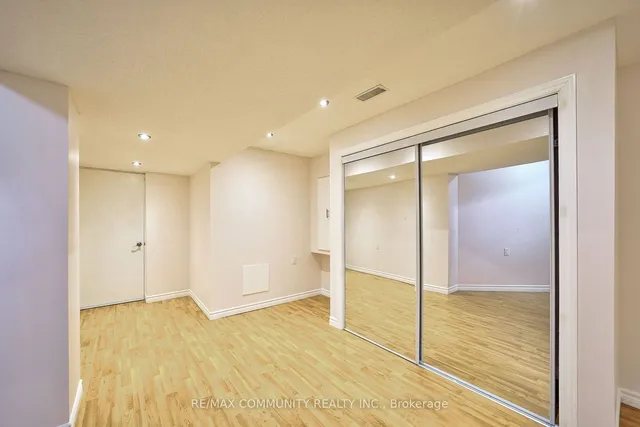 Additional image 32 of 3 Resolute Dr