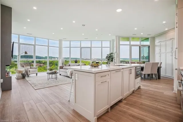 Additional image 5 of 2750 King St Unit 806