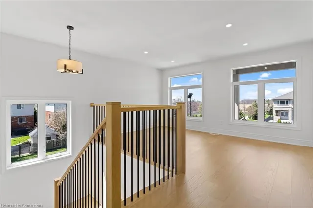 Additional image 17 of 34 Hampshire Pl