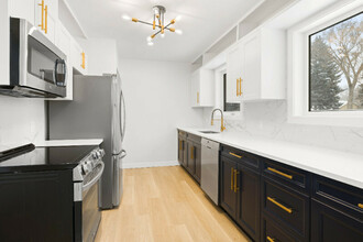 Additional image 2 of 12244 135 St NW