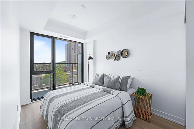 Additional image 34 of 1 Jarvis St Unit 726