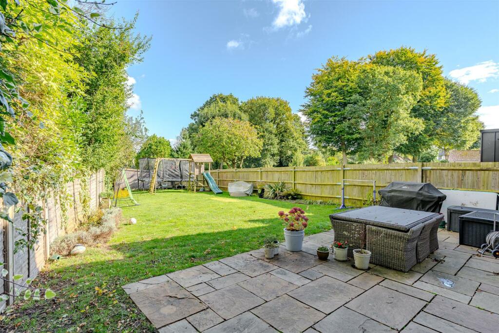 Additional image 34 of The Drive, Welwyn