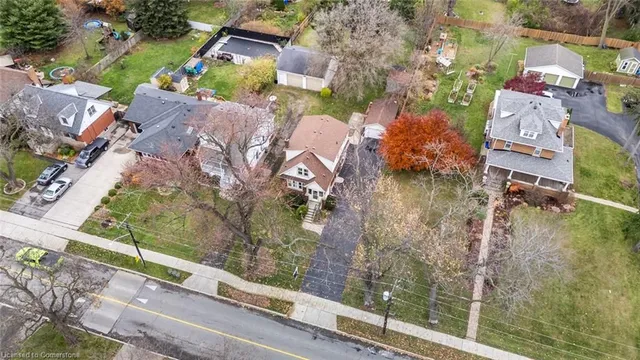 Additional image 32 of 60 Lake Avenue Dr