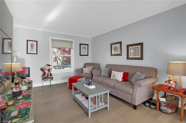 Additional image 10 of 11044 1st Line