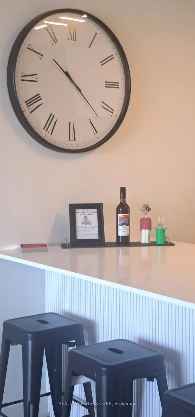 Additional image 8 of 8 Dovercourt Rd Unit 910