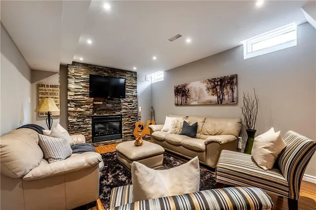 Additional image 24 of 5116 OAKLEY Dr