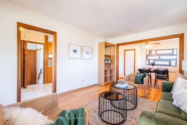 Additional image 12 of 9 Thomson Crt