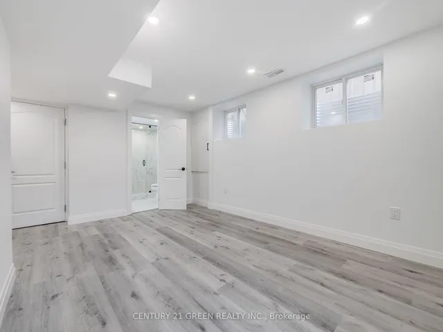 Additional image 31 of 129 Mclaughlin Ave