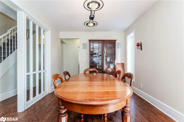 Additional image 18 of 73 COLIN Colin Ave