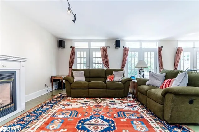 Additional image 15 of 73 COLIN Colin Ave