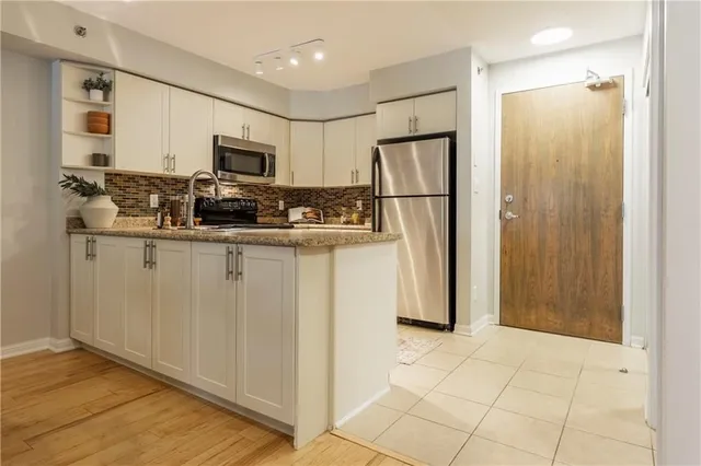 Additional image 4 of 3070 ROTARY Way Unit 122