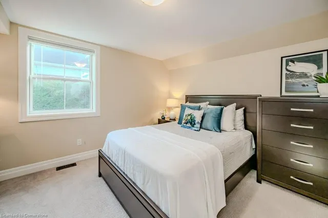 Additional image 17 of 2 Chedoke Ave