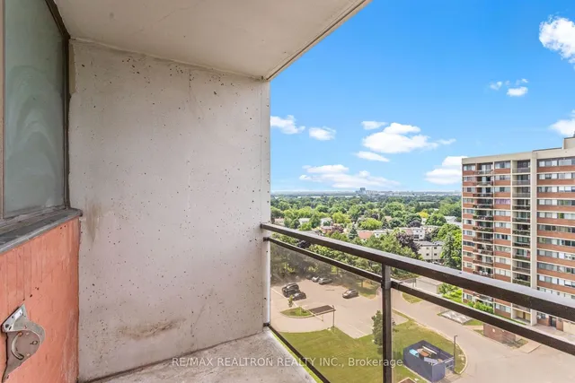 Additional image 28 of 10 Tapscott Rd Unit 1110