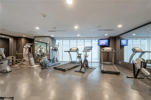 Additional image 30 of 1940 IRONSTONE Dr Unit 404