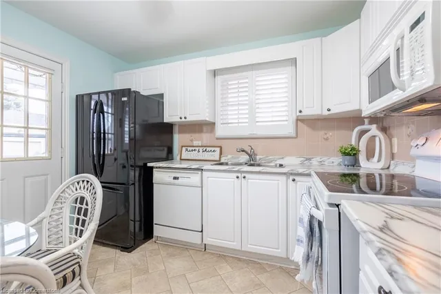 Additional image 6 of 345 Silverbirch Blvd