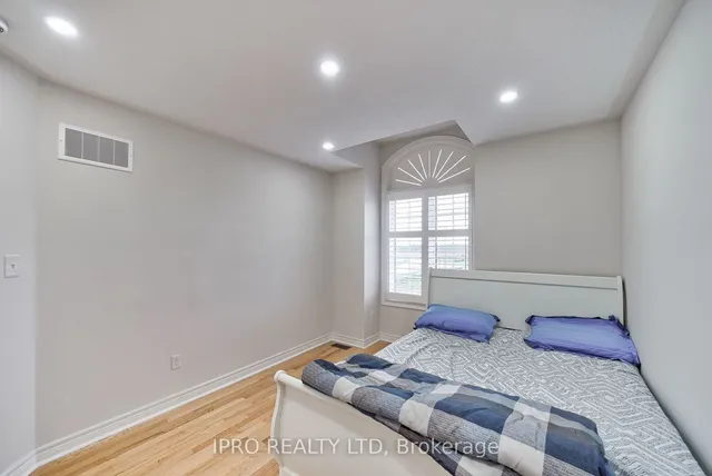 Additional image 19 of 566 BESSBOROUGH Dr