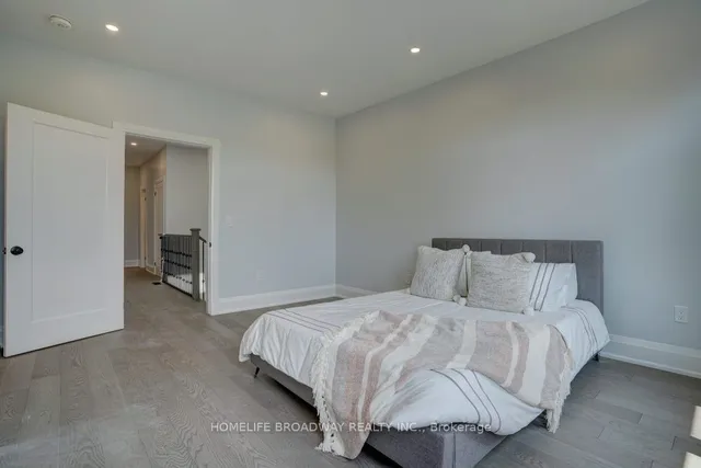 Additional image 32 of 75 Holmstead Ave