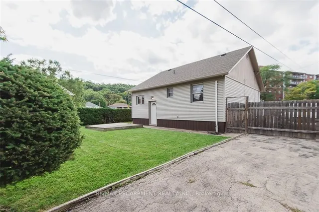 Additional image 14 of 13 New Mountain Rd