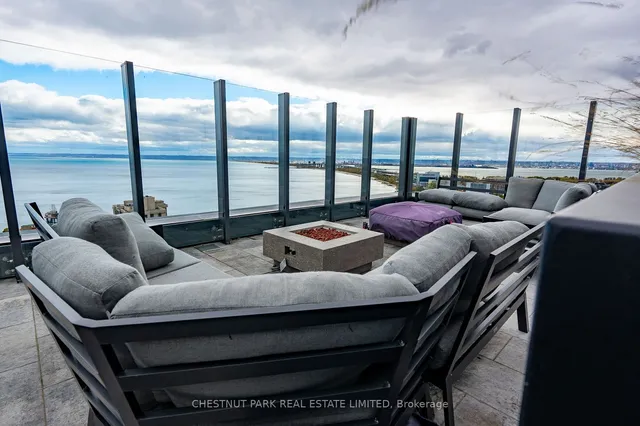 Additional image 15 of 2007 James St Unit 1502