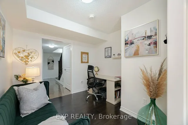 Additional image 32 of 106 Lemieux Crt