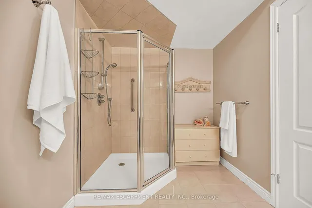 Additional image 29 of 91 SOUTHCREEK Crt