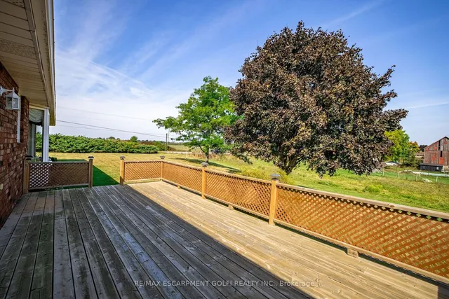 Additional image 36 of 8560 Leeming Rd