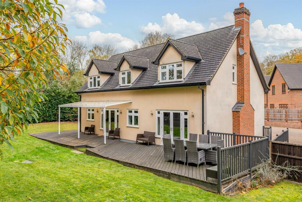 Additional image 24 of Canonsfield Road, Welwyn