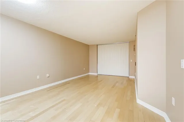 Additional image 11 of 100 Burloak Dr Unit 1310