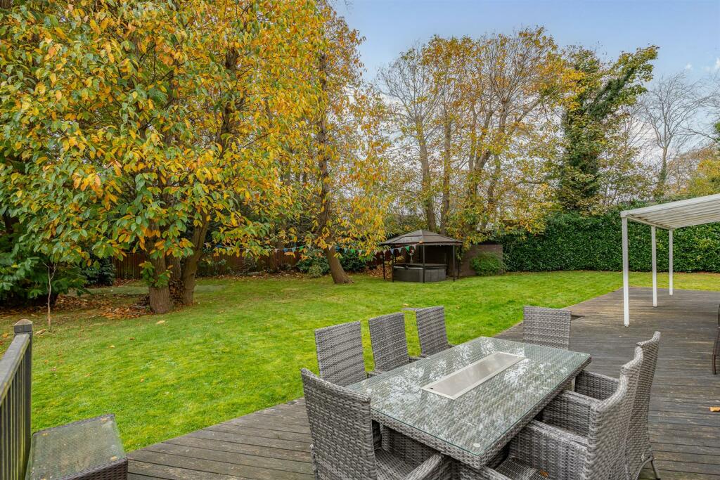 Additional image 21 of Canonsfield Road, Welwyn