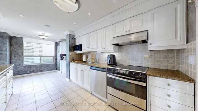 Additional image 16 of 100 Upper Madison Ave Unit PH2