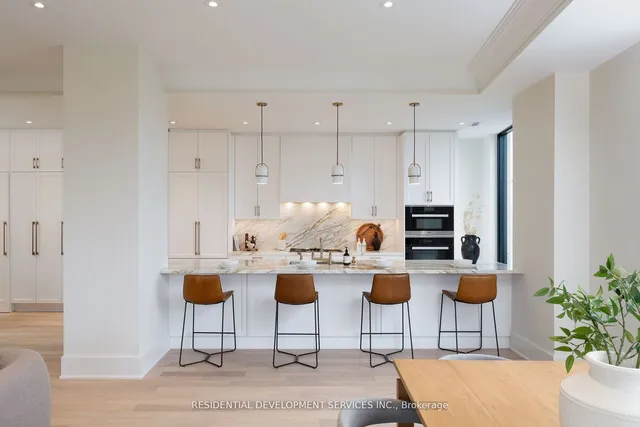 Additional image 5 of 1 Strathgowan Ave Unit LPH 804