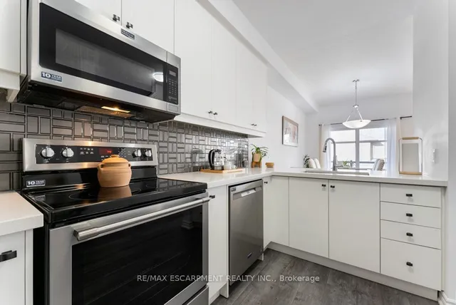 Additional image 12 of 61 Soho St Unit 84