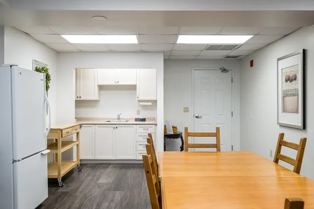 Additional image 33 of 3497 UPPER MIDDLE Rd Unit 409