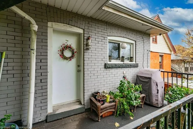 Additional image 48 of 95 Spadina Ave