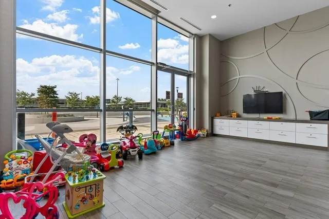 Additional image 40 of 2087 FAIRVIEW St Unit 1304