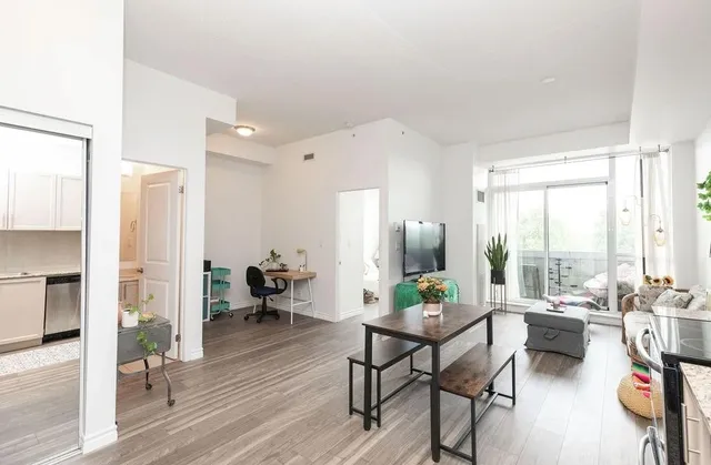 Additional image 6 of 1284 GUELPH Line Unit 417