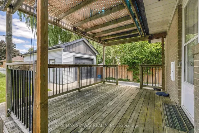 Additional image 37 of 279 ELMWOOD Cres