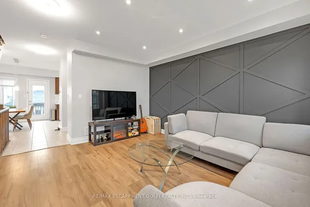 Additional image 25 of 46 Borers Creek Circ