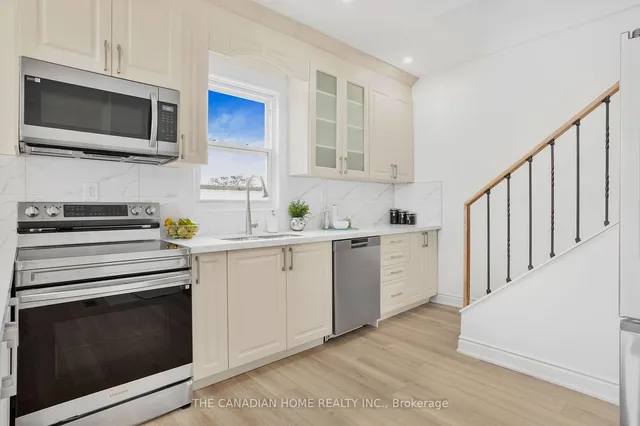 Additional image 18 of 582 Wentworth St