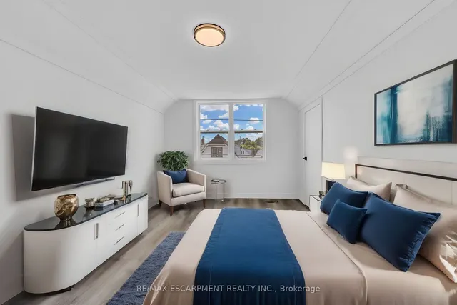 Additional image 16 of 21 Weir St