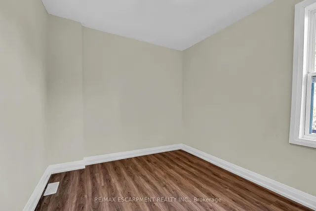 Additional image 21 of 346 Emerald St