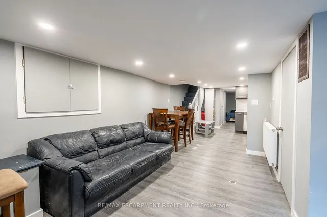 Additional image 27 of 166 Catharine St