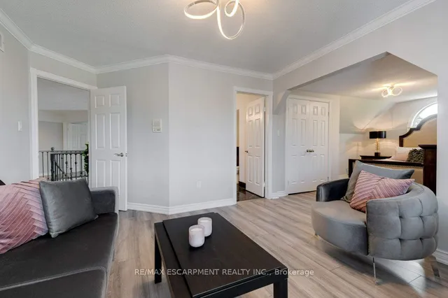 Additional image 27 of 35 Lido Dr