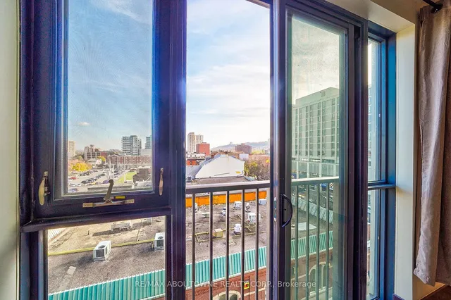 Additional image 30 of 121 King St Unit 505