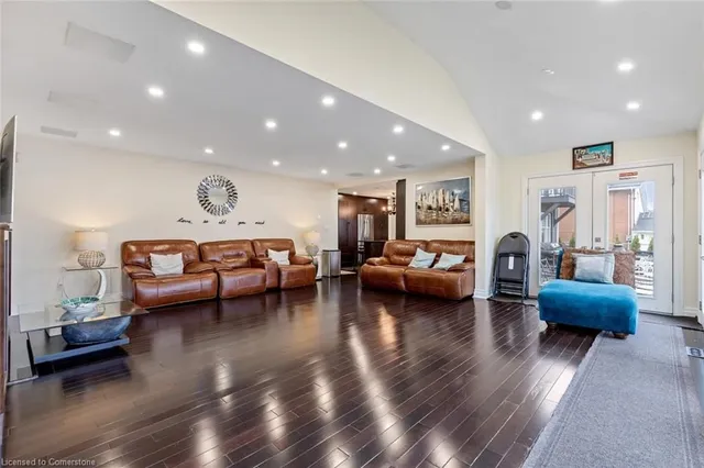 Additional image 15 of 1073 N Service Rd