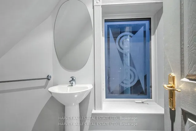 Additional image 28 of 125 Hazelton Ave