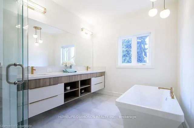 Additional image 13 of 166 Concession St