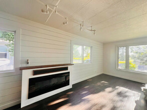 Additional image 3 of 68 The Pkwy NW