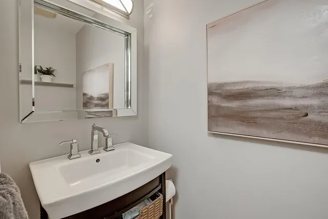 Additional image 19 of 2129 WINDING Way