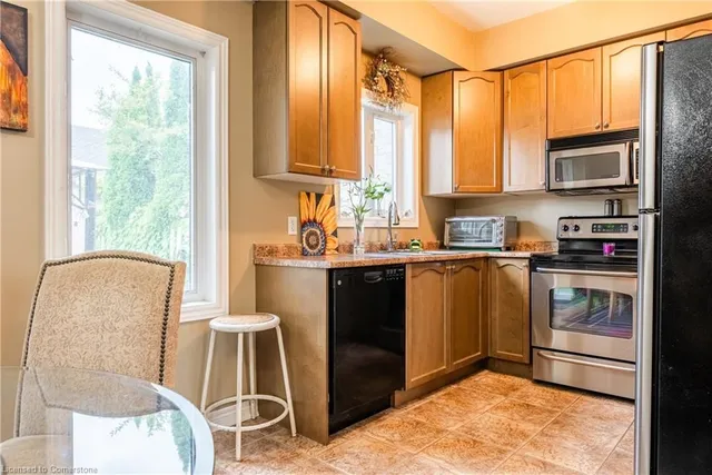 Additional image 10 of 7 Northampton Blvd